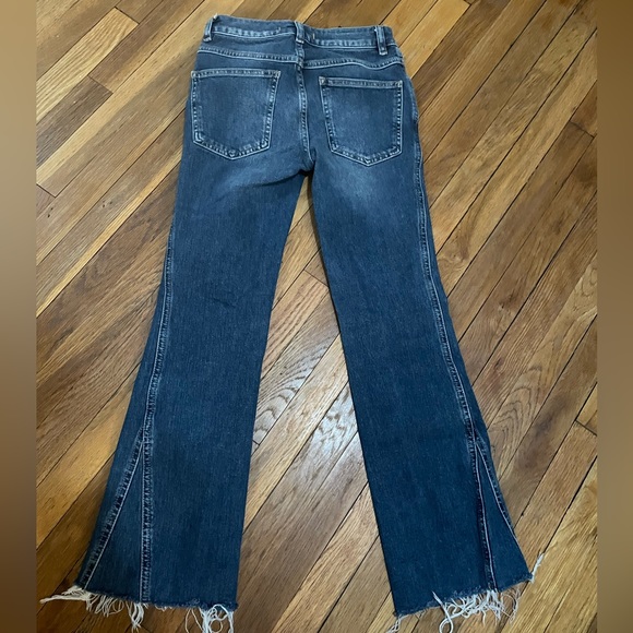 Free people flare jeans 7/8 length… size 24r… great condition - Picture 2 of 3